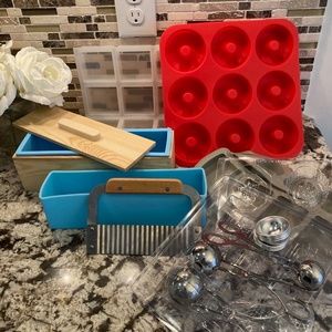 Huge lot Soap Making Kit / Bath Bomb Supplies